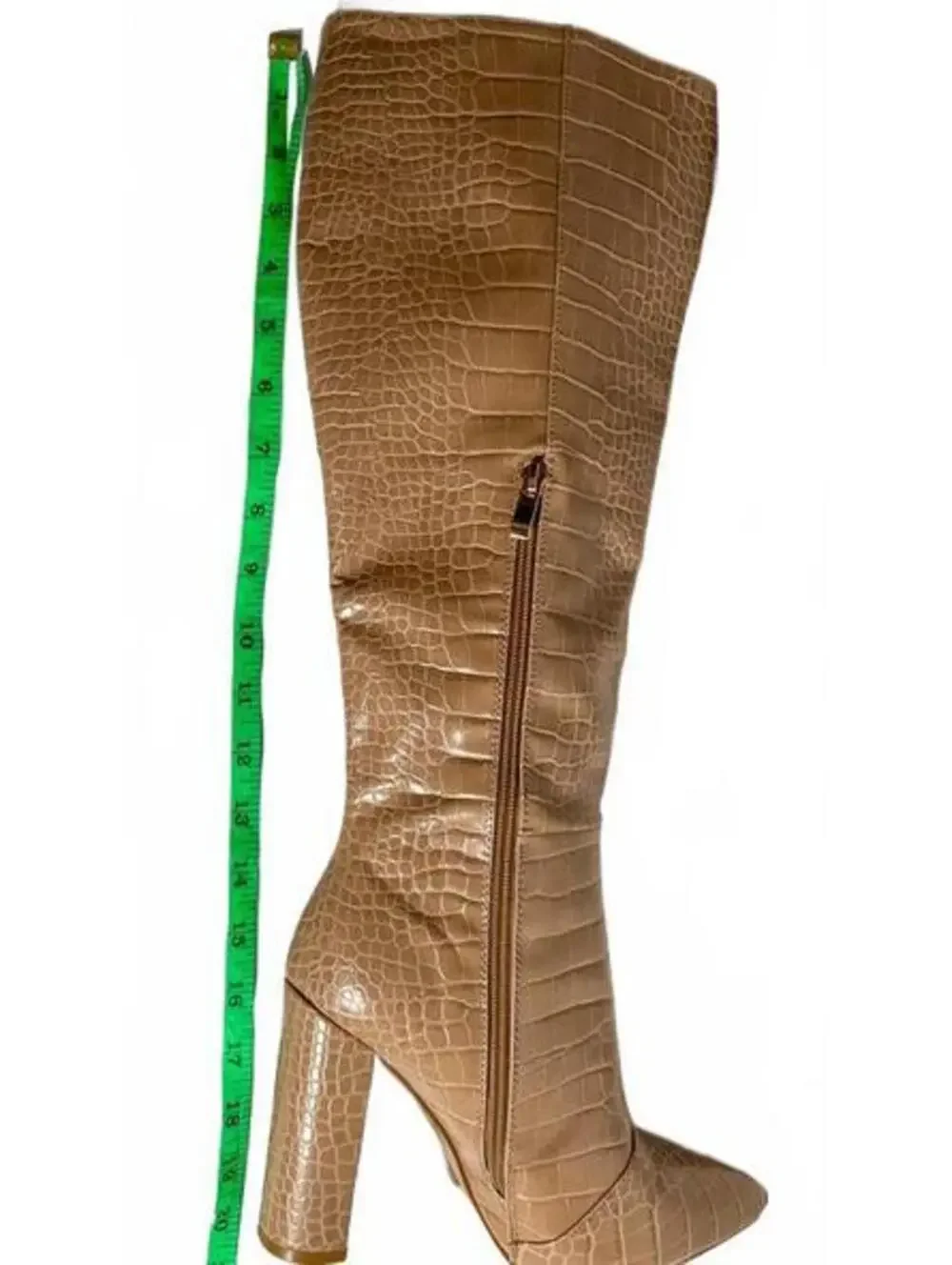 Billini Milla Knee High Boots Beige Croc Embossed Block Heel Pointed Toe size 8